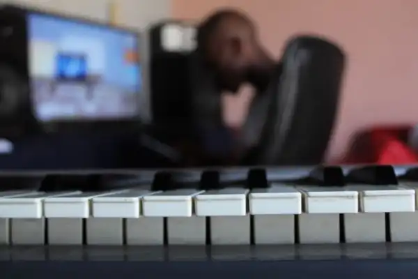 MDU a.k.a TRP - Shutdown (Dance mix)